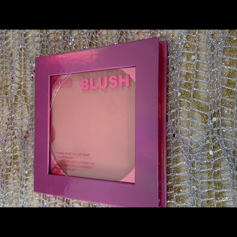 Blush - Picture 2 of 5